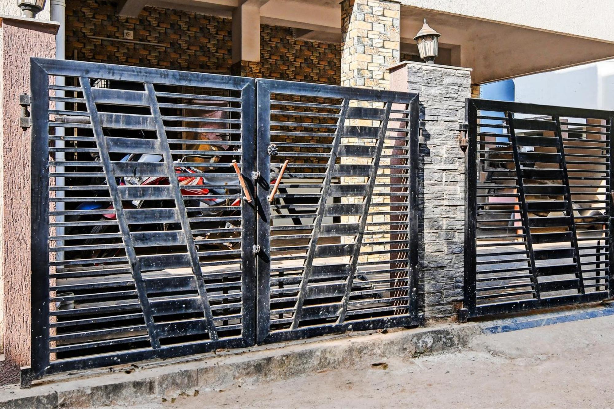 Hotel O Home Bm-X Khandagiri Exterior photo